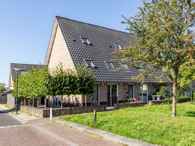 Dotterbloemhof 28