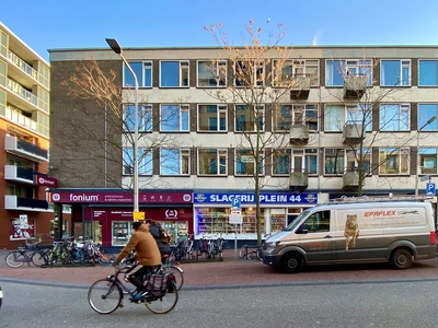 Bloemerstraat 94