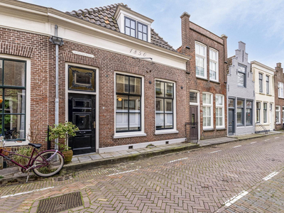 Nieuwe Bogerdstraat 15