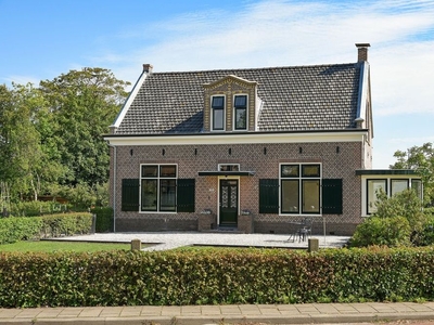 Oud-Loosdrechtsedijk in Loosdrecht (125m2)