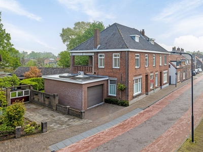 Raadhuisstraat 93