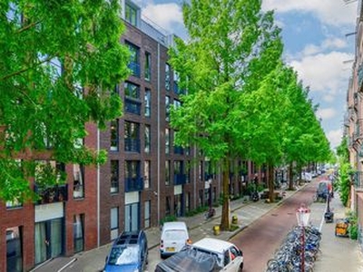 Huur 2 slaapkamer appartement van 81 m² in Amsterdam