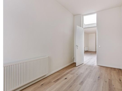 Huur 3 slaapkamer appartement van 87 m² in Rotterdam