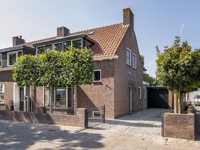 Kanaalweg Westzijde in Hellevoetsluis (90m2)