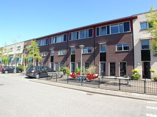 Woonhuis in Nieuw-Vennep met 5 kamers