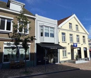 Dorpsstraat 25