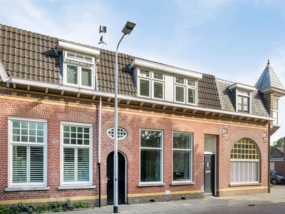 Diepenstraat 26