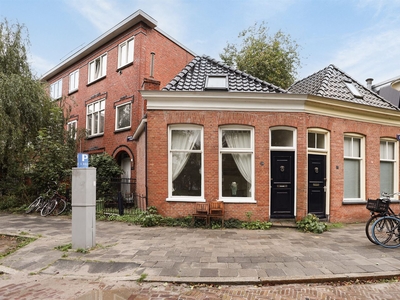 Grachtstraat 18