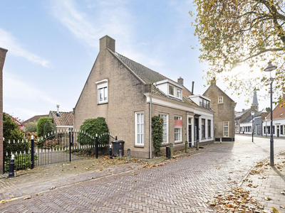 Raadhuisstraat 51