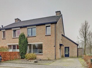 Willem Van Heukelomstraat 2, Helden