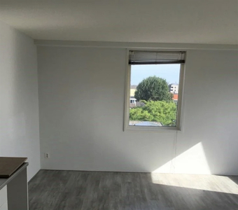 Appartement te huur Raadhuisstraat, Alphen Aan Den Rijn