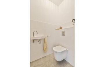 Huur 1 slaapkamer appartement van 69 m² in Amsterdam