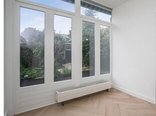 Huur 1 slaapkamer appartement van 89 m² in Den Haag