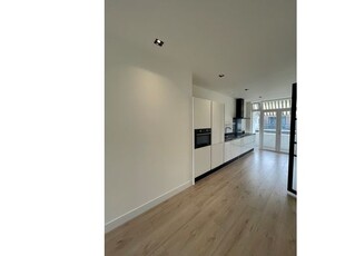 Huur 3 slaapkamer appartement van 68 m² in 's-Gravenhage