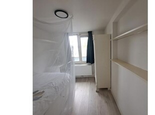 Huur 5 slaapkamer appartement van 145 m² in Amsterdam