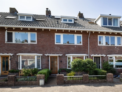 Caninefatenstraat 22