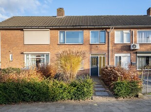 Woonhuis in Steenbergen met 5 kamers