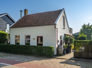 Molendijk 71, Stad aan 't Haringvliet