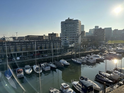 Handelsplein in Rotterdam (105m2)