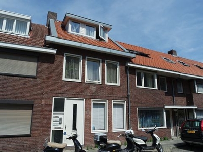 Studio in Eindhoven met 2 kamers