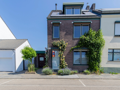 Voortstraat 8