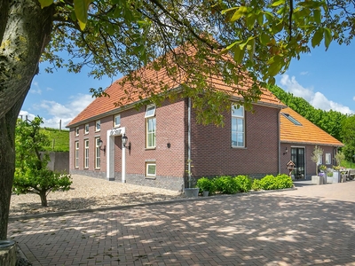 Waalbandijk 16