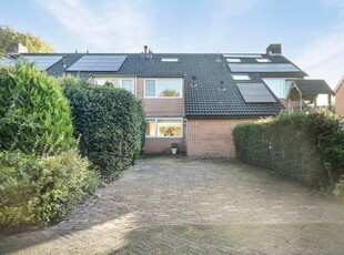 Woonhuis in Huizen met 5 kamers