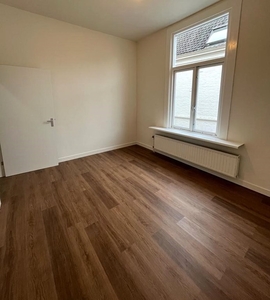 Appartement te huur Langestraat, Hilversum