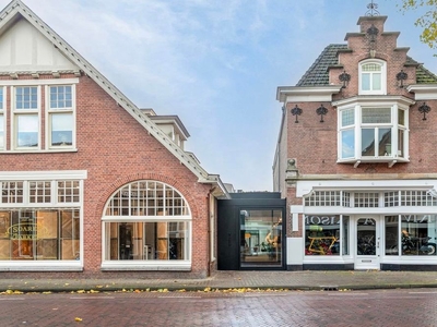 Burgemeester van Nispen van Sevenaerstraat in Laren (197m2)