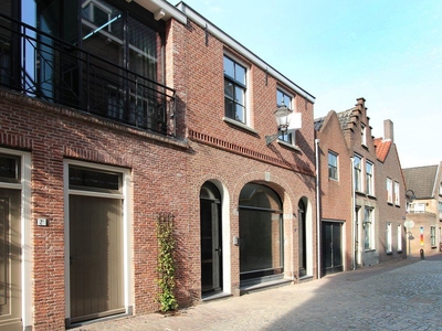 Stadhuisstraat 2 d