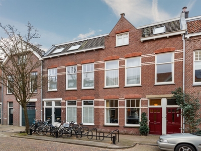 Van Leeuwenhoeckstraat 8