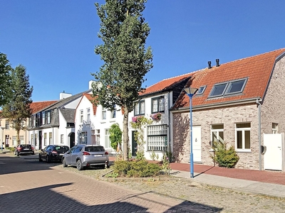 Dorpsstraat 21