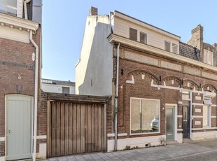 Paterstraat 79