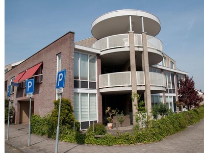 Huur 1 slaapkamer appartement van 60 m² in Barendrecht