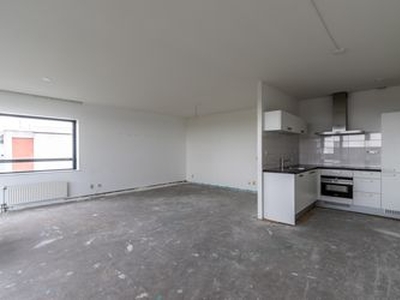 Huur 1 slaapkamer appartement van 84 m² in Krimpen Aan Den Ijssel