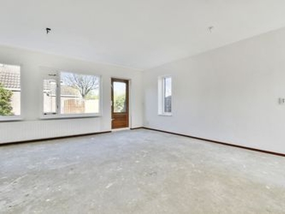 Huur 1 slaapkamer appartement van 97 m² in Waddinxveen