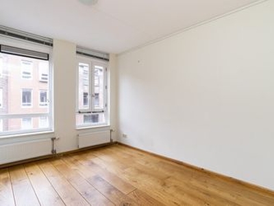 Huur 2 slaapkamer appartement van 102 m² in 's-Gravenhage