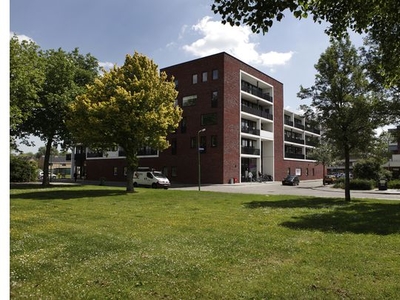 Huur 2 slaapkamer appartement van 103 m² in Heerhugowaard