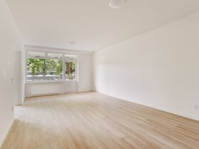 Huur 2 slaapkamer appartement van 88 m² in Amsterdam