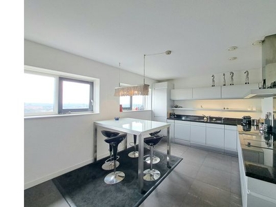 Huur 2 slaapkamer huis van 111 m² in Dordrecht