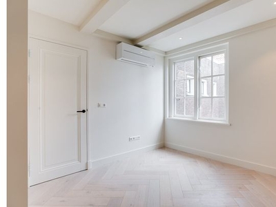 Huur 2 slaapkamer huis van 222 m² in Haarlem