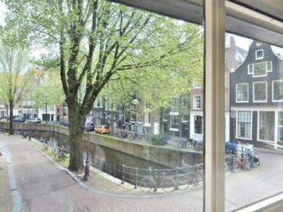 Huur 3 slaapkamer appartement van 57 m² in Amsterdam