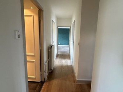 Huur 4 slaapkamer appartement van 110 m² in Zaandam