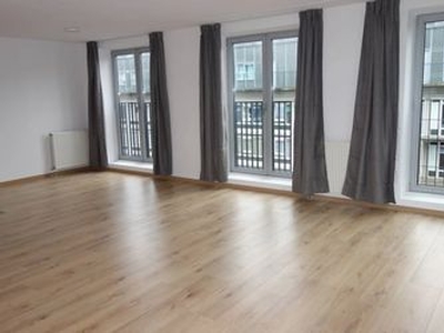 Huur 4 slaapkamer appartement van 132 m² in Amsterdam