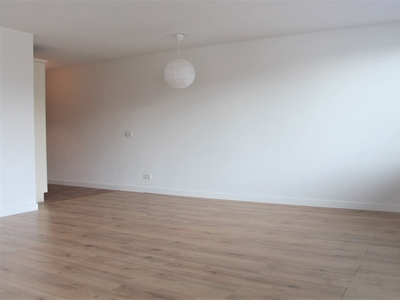 Appartement te huur Valkenburgerstraat, Amsterdam