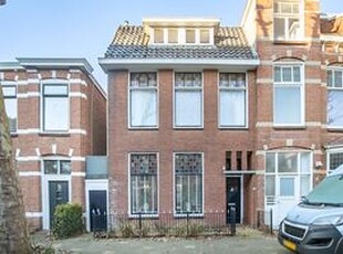 Herenhuis, 2-onder-1-kapwoning te huur in Leeuwarden