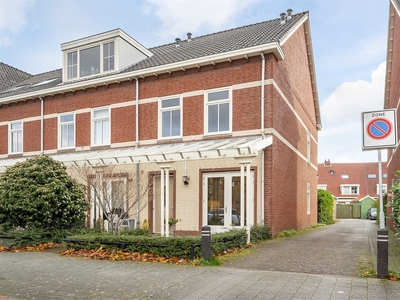 Job van der Zeelaan 27