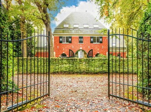 Woonhuis in Wassenaar met 10 kamers