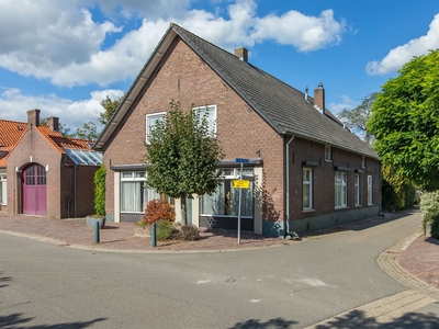 Dorpstraat 24