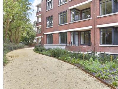 Huur 2 slaapkamer appartement van 112 m² in 's-Gravenhage